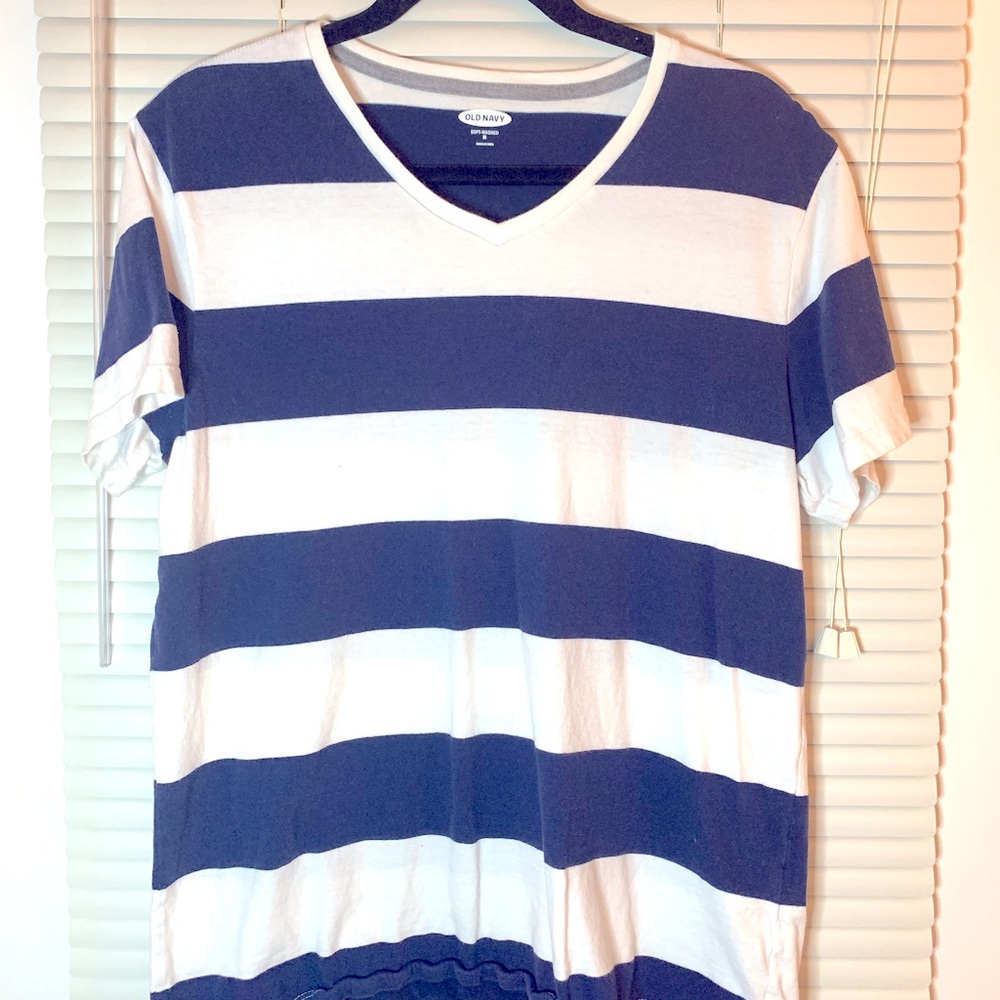 A lightly-used blue and white Old Navy t-shirt :)